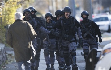 Sherbourne Street school : Man dead after police stand-off in Toronto