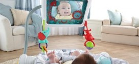 Baby seat with iPad holder stirs controversy