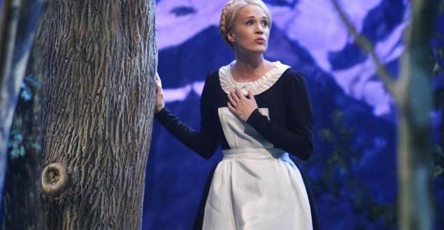 Carrie Underwood Slammed by Von Trapp Family (VIDEO)