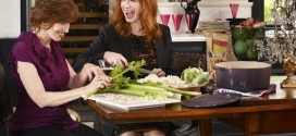 Christina Hendricks : Rub-All-Over-Your-Body Cornbread Stuffing recipe