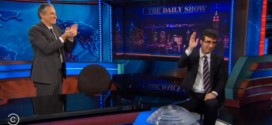 Jon Stewart brings John Oliver to tears on 'Daily Show' sendoff