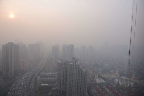 Shanghai to suffer smog into the weekend (VIDEO)