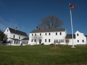 Daryl hall asks $1.9m for maine home