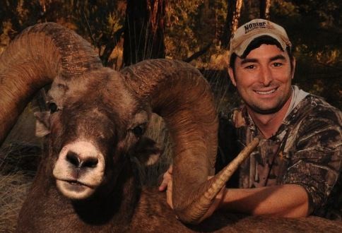 Corey Knowlton : texas Rhino Hunter Gets Death Threats
