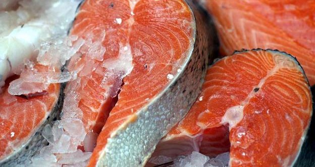 Eating oily fish ‘delays loss of brain cells’