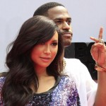 Glee star Naya Rivera receives diamond necklace from Big Sean