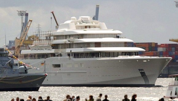 Roman Abramovich Installs Anti-paparazzi laser Photo Shield on World’s Largest Yacht