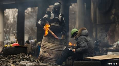 Ukraine's parliament votes to repeal anti-protest laws