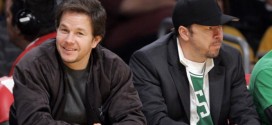'Wahlburgers' premiere party is a sell out an hour