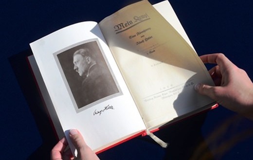 Hitler manifesto 'Mein Kampf' up for auction in Los Angeles