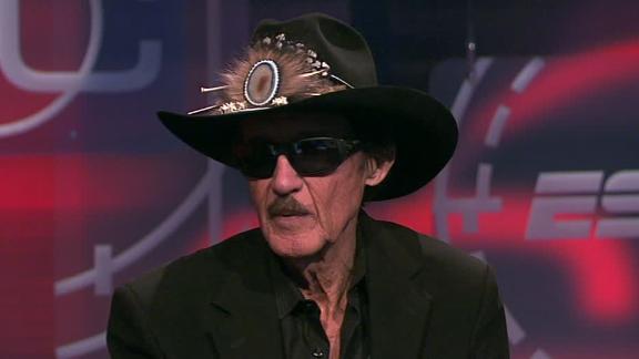 Richard Petty accepts challenge to race Danica Patrick