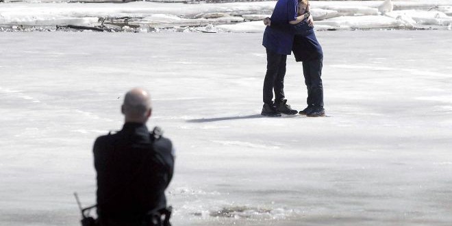 Boys survive icy ordeal on Des Moines River