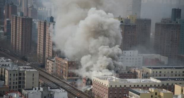 East harlem Building Explosion : 11 minor injuries reported (Video)