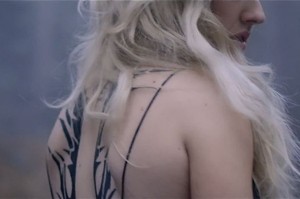 Ellie Goulding Debuts New Video “Beating Heart”