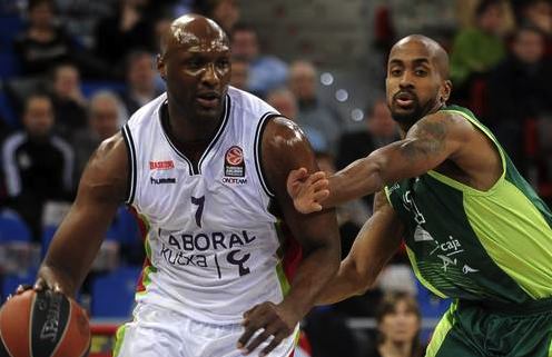 Former NBA star Lamar Odom makes debut in Spain