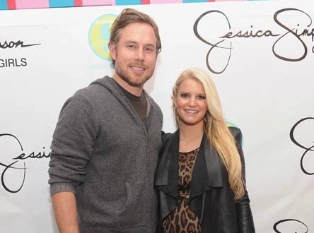 Jessica Simpson and Eric Johnson move wedding location