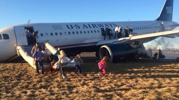 Plane aborts takeoff after gear failure in Philly