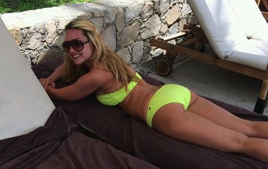 Amanda Bynes tweets bikini photos in Cabo San Lucas