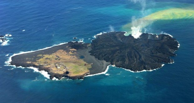 Niijima Island : New volcanic swallows neighbor