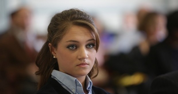Rachel Canning : Teen who sued parents over tuition gets scholarship