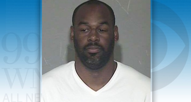 Donovan McNabb spends day in jail for DUI