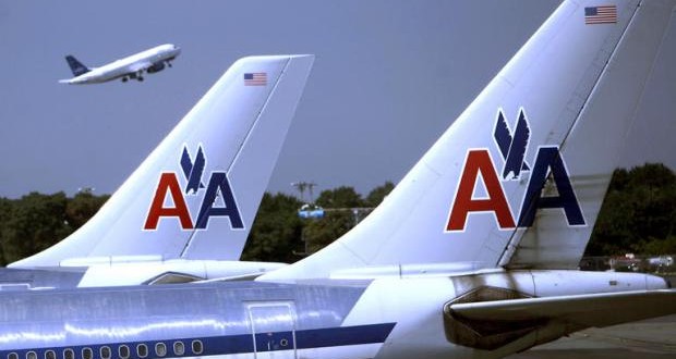 Burned bread crumbs send plane back to Boston