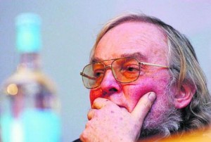 Colin Pillinger : Mars scientist dies aged 70