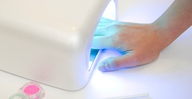 Nail Salon Drying Lamps Cause Cancer, New Study