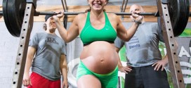 Pregnant woman still weight-lifting in labour