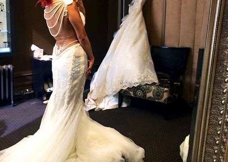 Snooki Tries on Wedding Dresses