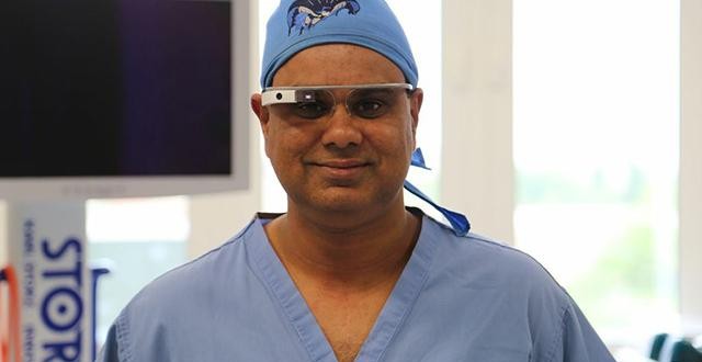UK Surgeon uses Google Glass to stream operation live