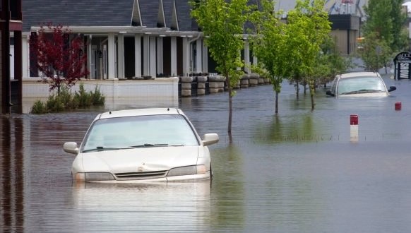 Alberta : Money for flood prevention