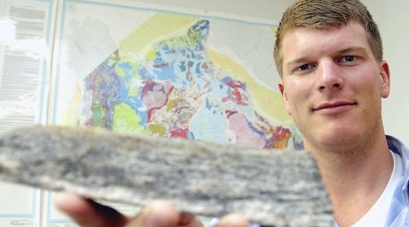 Ancient Rocks Provide Clues About Earth's Earliest Crust, Report
