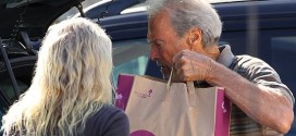 Clint Eastwood : Actor Out With Mystery Blonde