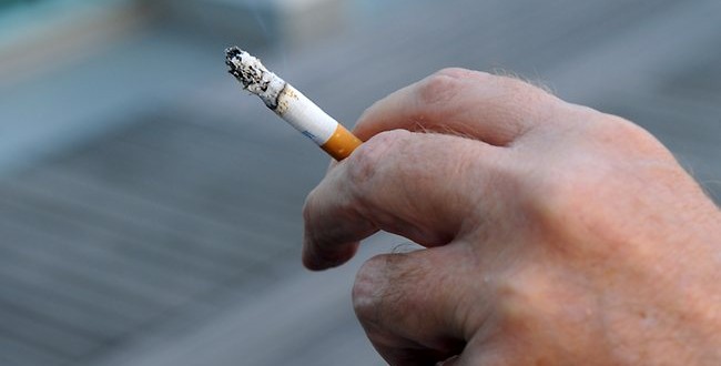 Half of teen smokers opt for flavours, new study says