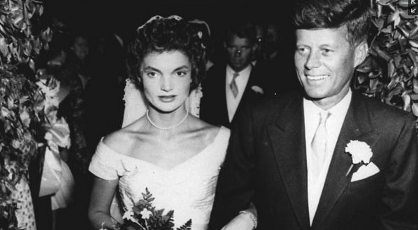 Jackie Onassis wanted a divorce?