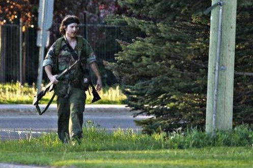 Justin Bourque : Suspect Arrested in Fatal Police Shootings
