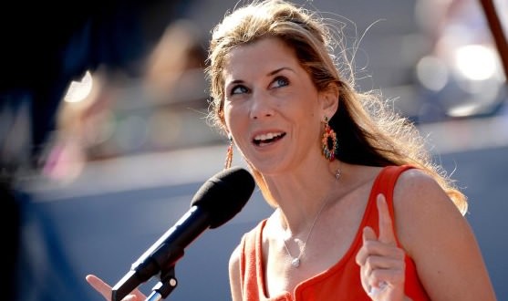 Monica Seles : tennis star engaged to Tom Golisano