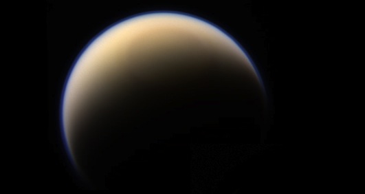 Researchers Say Titan Smells Like Farts and Gasoline