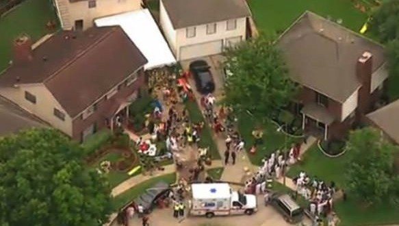 Texas roof collapse leads to multiple injuries (Video)