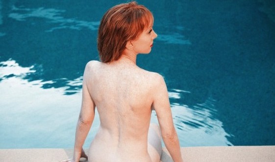 Kathy Griffin’s nude pose (Photo)