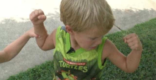 Boy, 4, thrown out for shirt (Video)