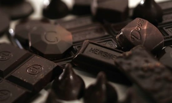 Dark Chocolate May Relieve Walking Pain in PAD, Study