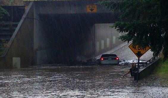 Flash flood strikes Kamloops (Video)