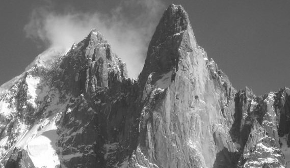 Frozen Climber Found After 32 Years, Report