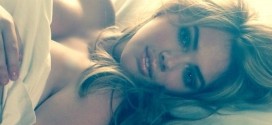 Kate Upton Bed Selfie