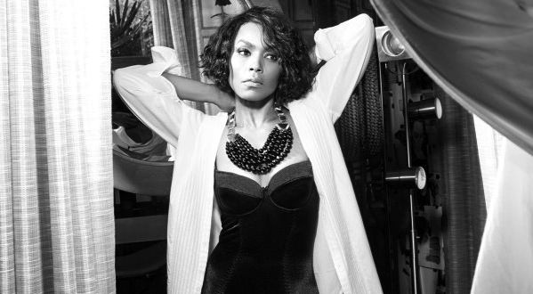 Angela Bassett, 55, wears lingerie in sexy shoot (Photo)