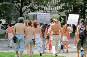 Raelian group goes topless in Montreal