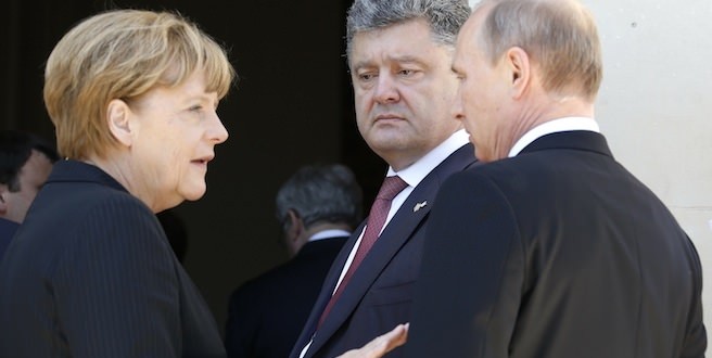 Angela Merkel, Vladimir Putin Discuss Ukrainian Ceasefire, Gas Deliveries to Europe