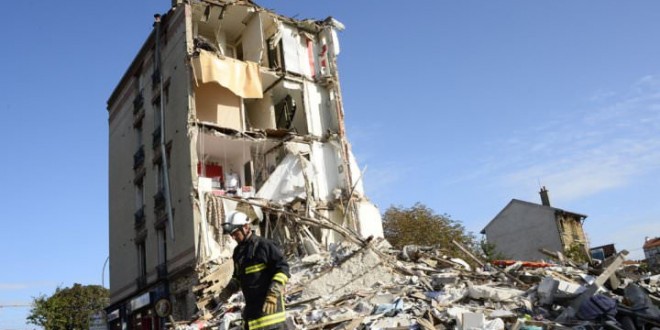 Explosion in Paris Eight killed in France building collapse